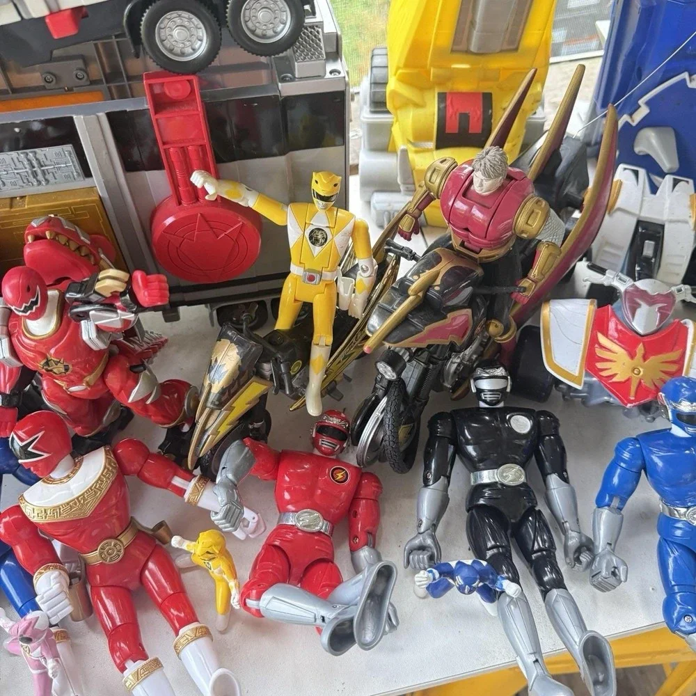 Vintage Power Rangers Action Figures And Vehicles Etc Mixed Lot